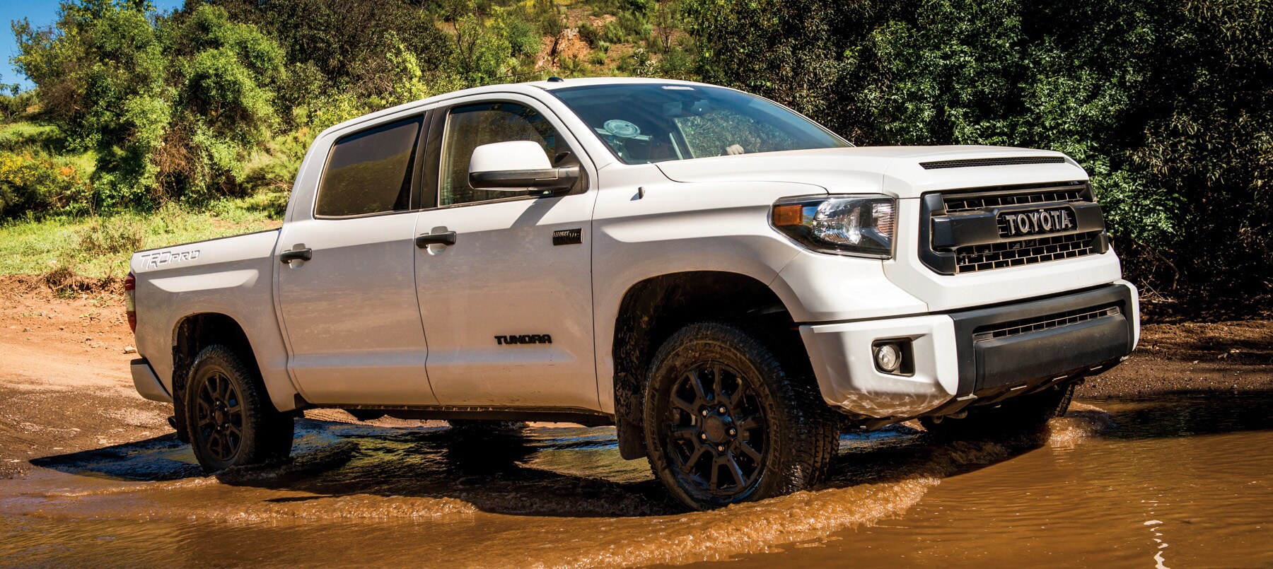 what different tire options are available at Johnstons Toyota in New Hampton