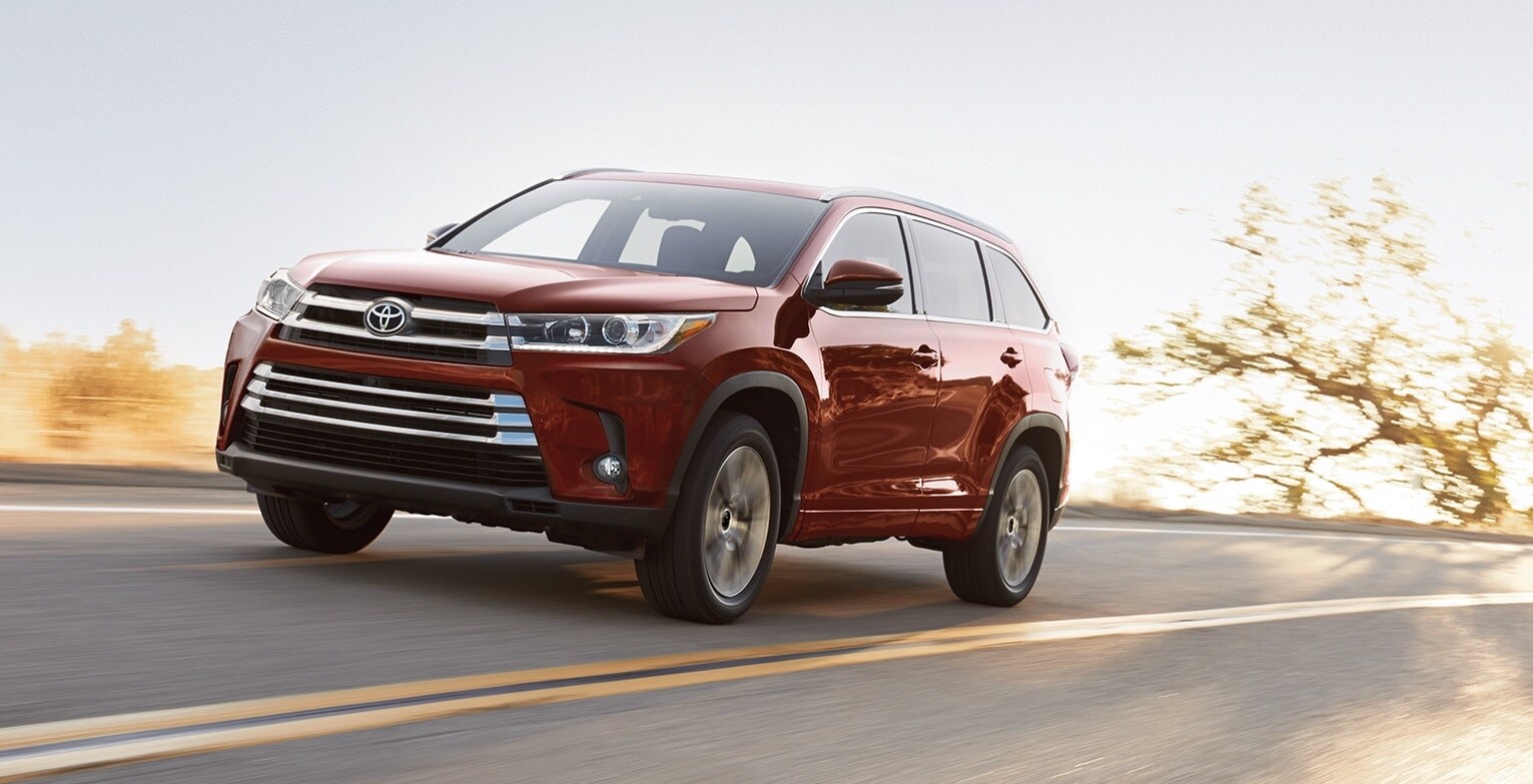 2018 Toyota Highlander in Kalamazoo.jpg