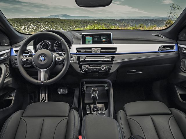 2023 bmw x2 tech.jpg