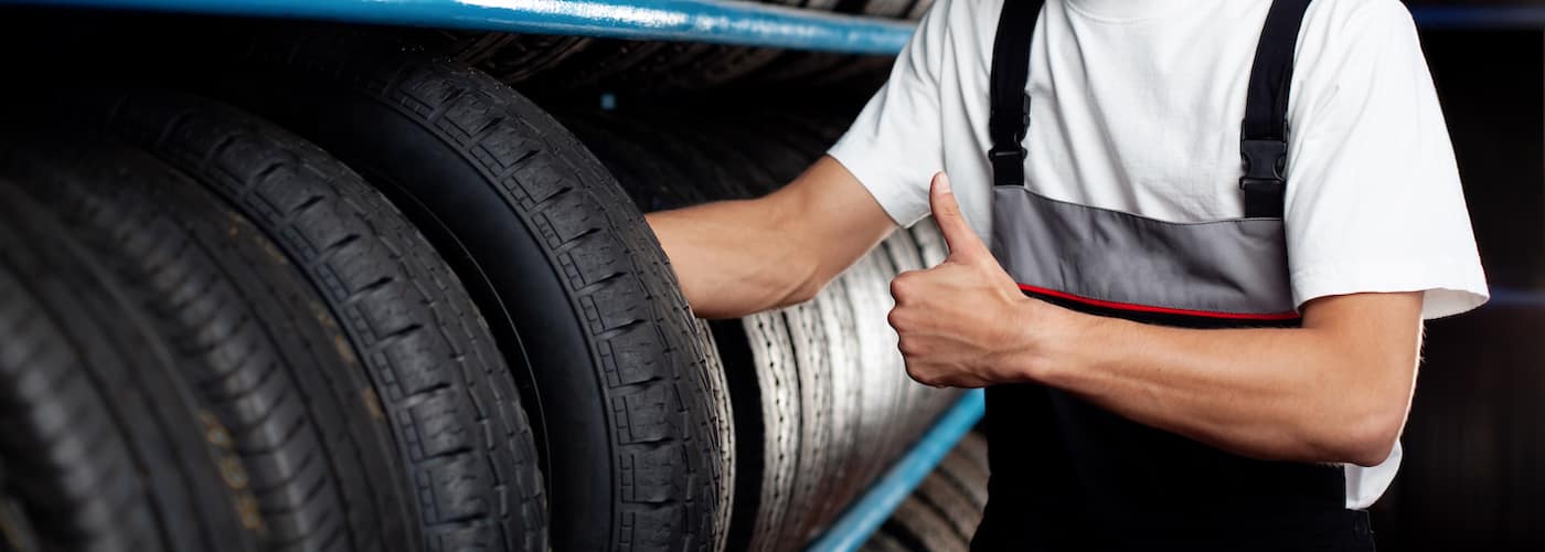 mechanic-recommended-tire_12208140.jpg