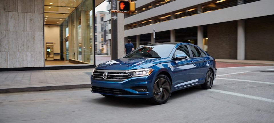 2020-Volkswagen-Jetta-SEL-Sedan-L02.jpeg