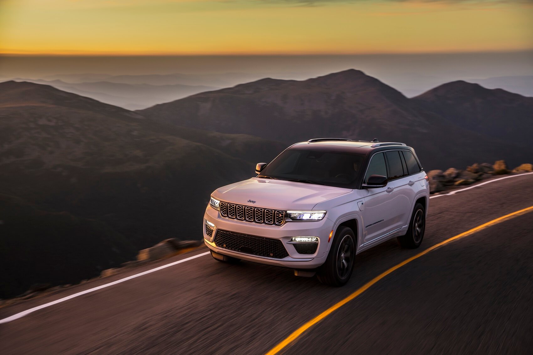 Chrysler Dodge Jeep Ram Vehicle Comparisons