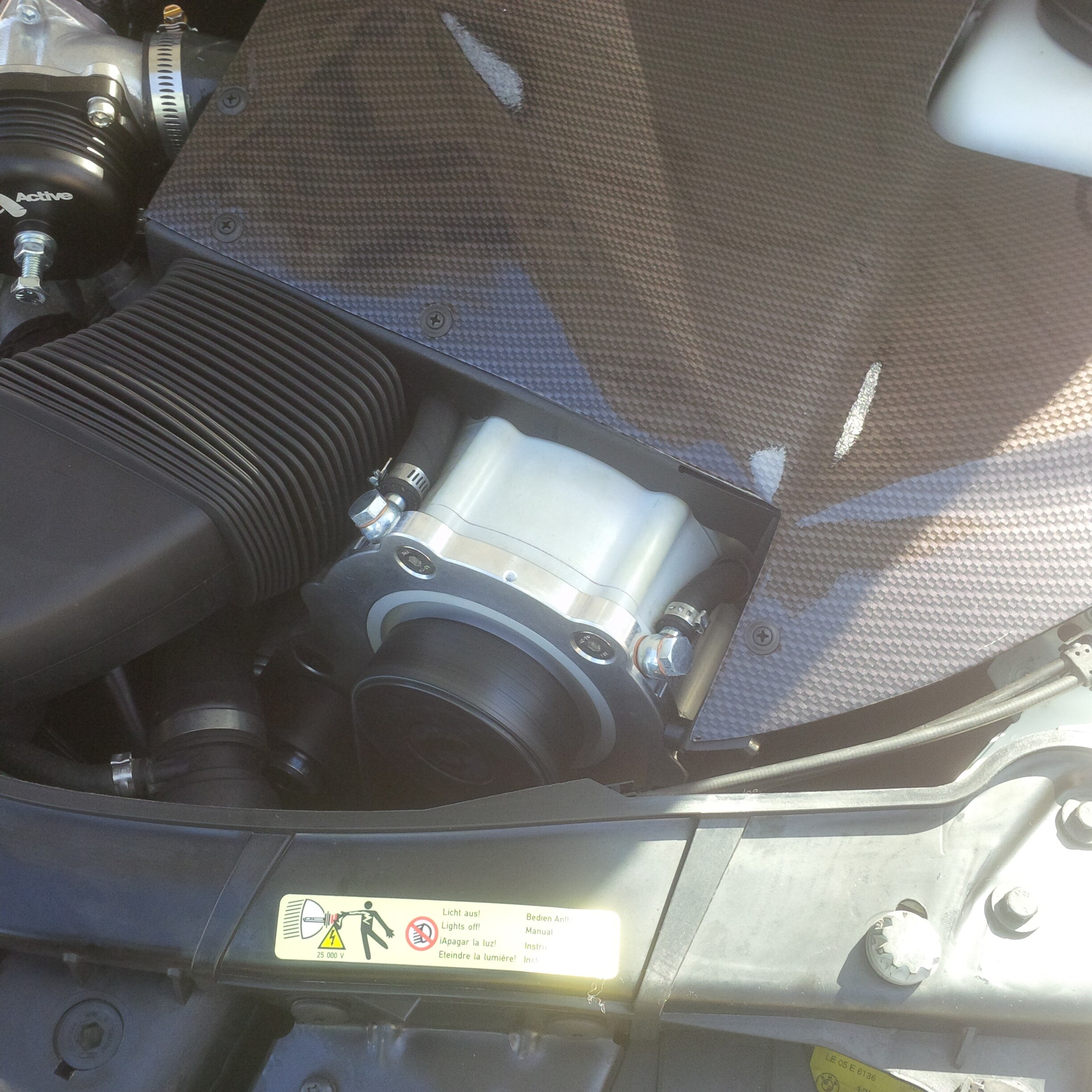 m3 supercharger1.jpg