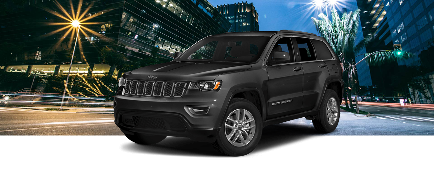 2018 Jeep Grand Cherokee MLP with Streetlight Background