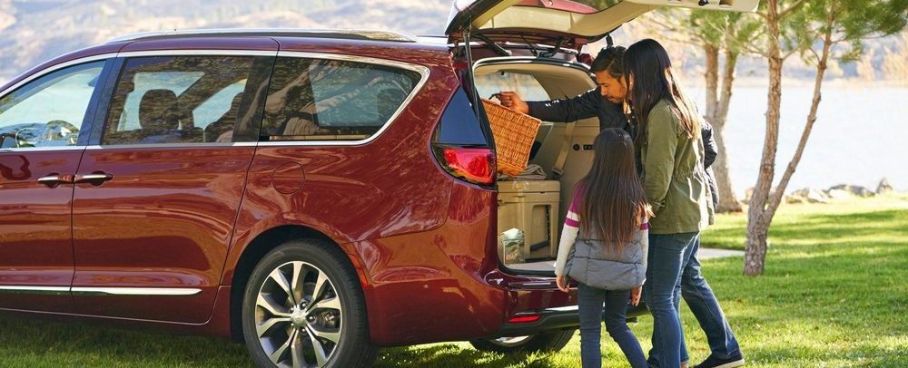 2018 Chrysler Pacifica Picknick.jpg