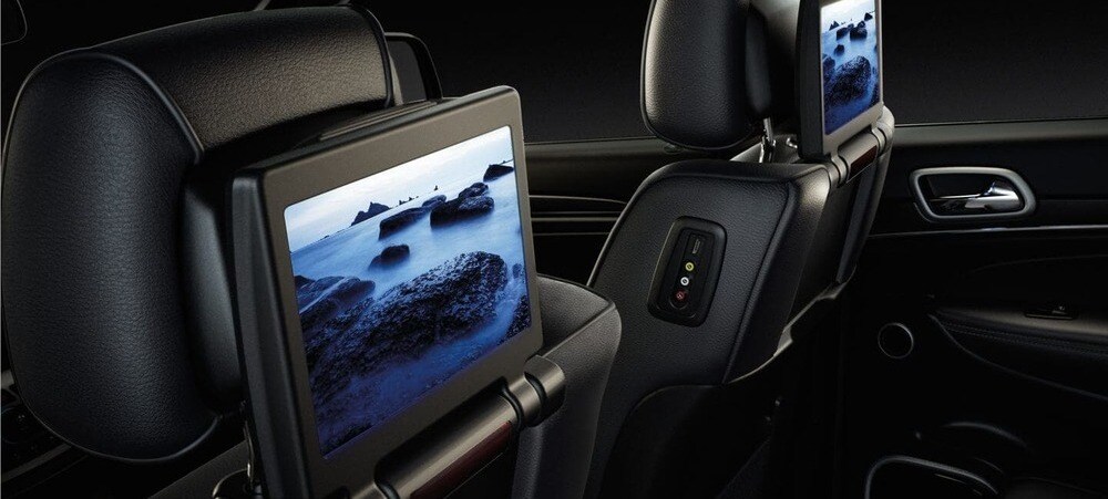 Jeep Grand Cherokee Technology.jpg
