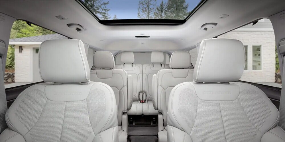 Jeep Grand Cherokee L Interior