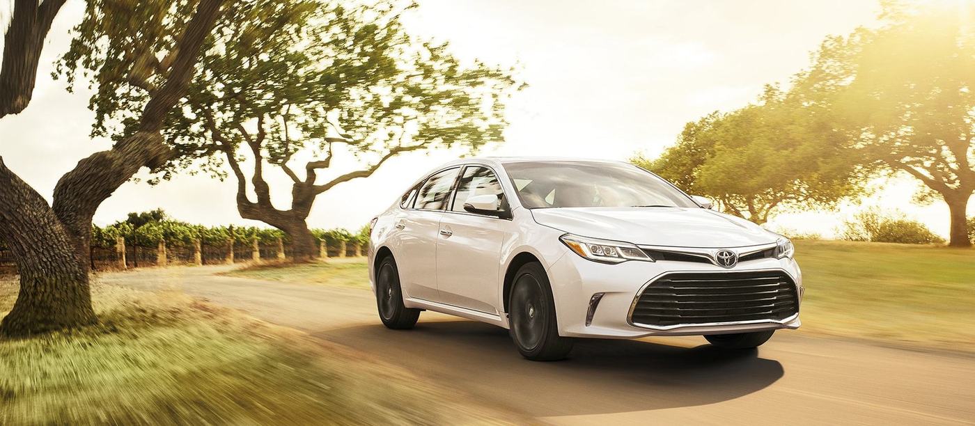 2017 Toyota Avalon Hybrid Style