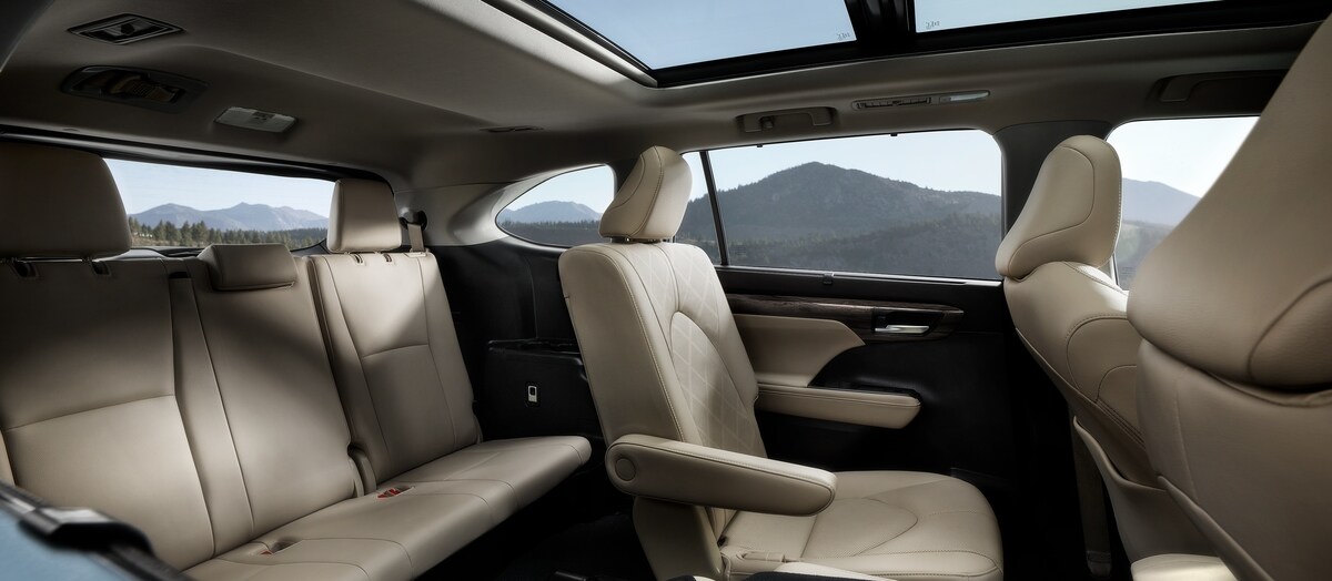 2020 Toyota Highlander Interior.jpg