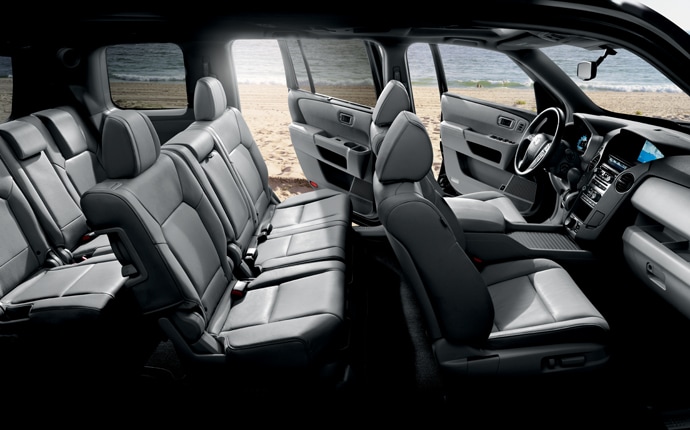 2013 Pilot Interior