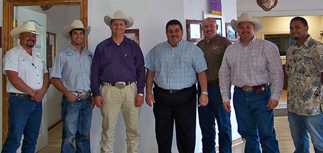escamillaford-salesteam2.jpg