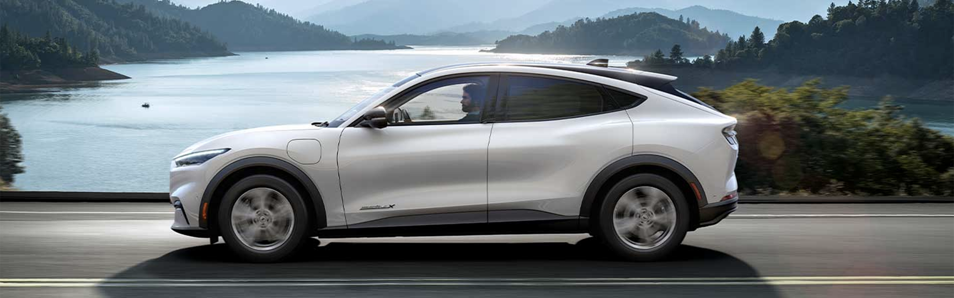 New-Ford-Mustang-Mach-E.png