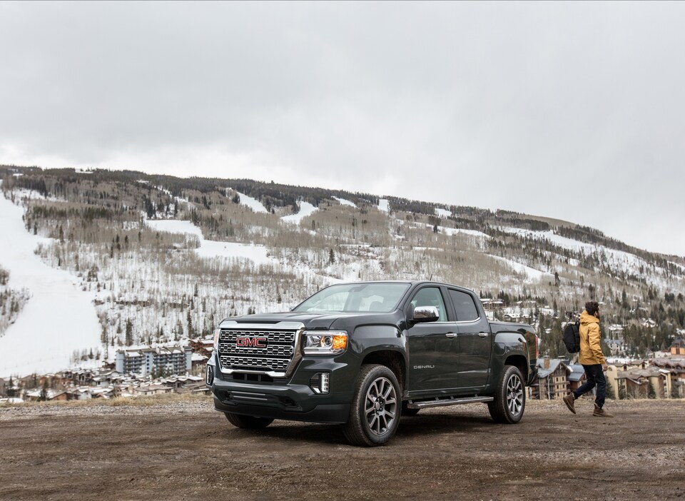 2021-GMC-Canyon-Denali-CrewCab-ShortBox-Truck-L01.jpeg