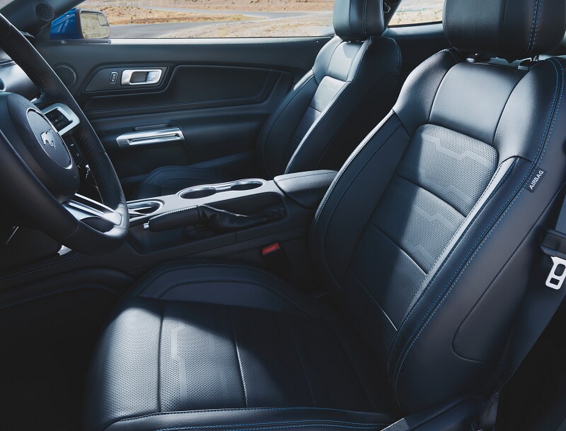 2018_Ford_Mustang_Interior_Driver_Side.png
