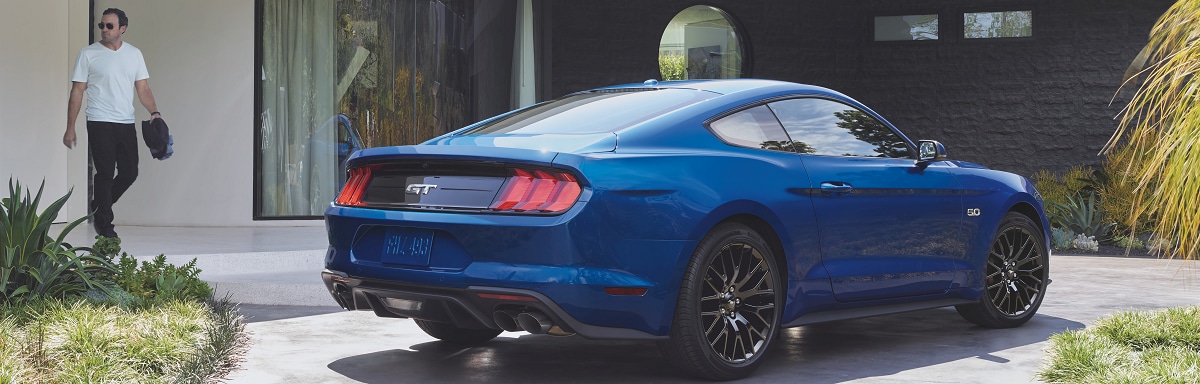 2018_Ford_Mustang_CCA_GT_Premium_34RrPassHouse