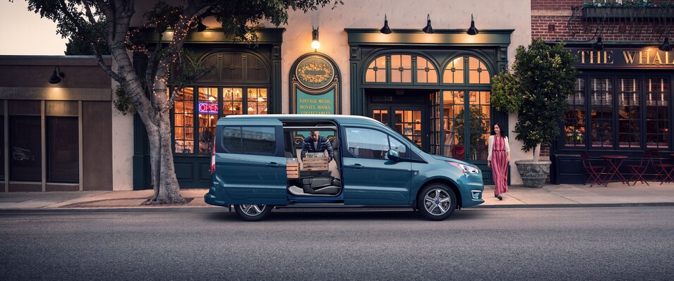 2019-Ford-TransitConnect-Titanium-Van