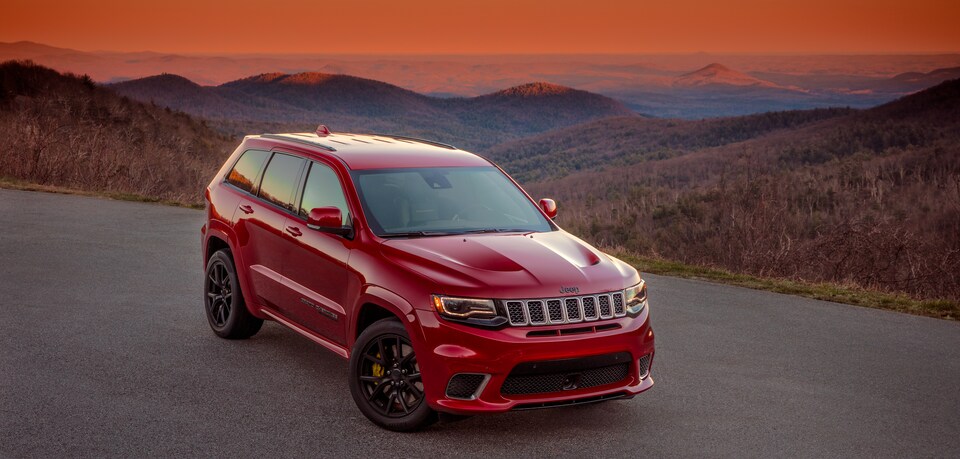 2018-Jeep-GrandCherokee- Trackhawk-SUV-L03.png