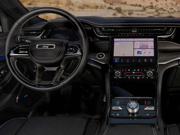 2023 Jeep Grand Cherokee Interior