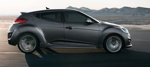 2013 Hyundai Veloster.JPG