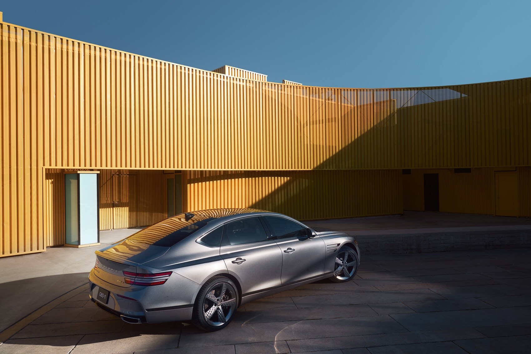Genesis G80 vs Volvo S90: Safety Features