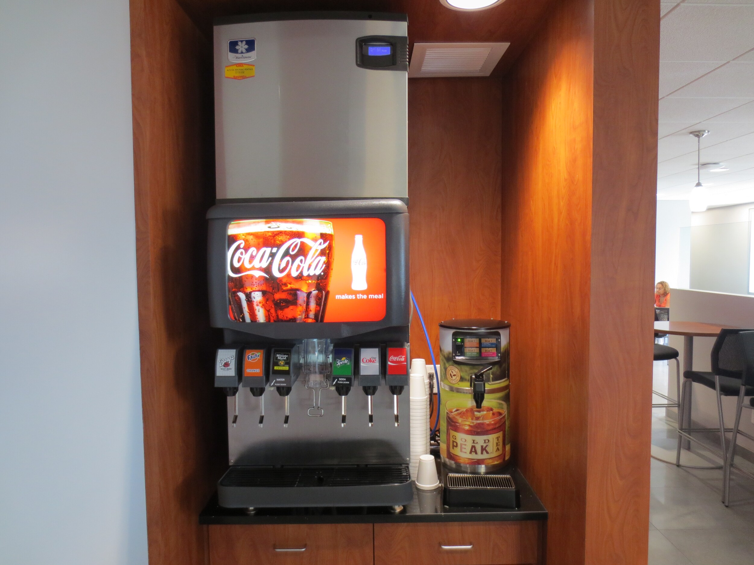 16. Beverage Station.JPG