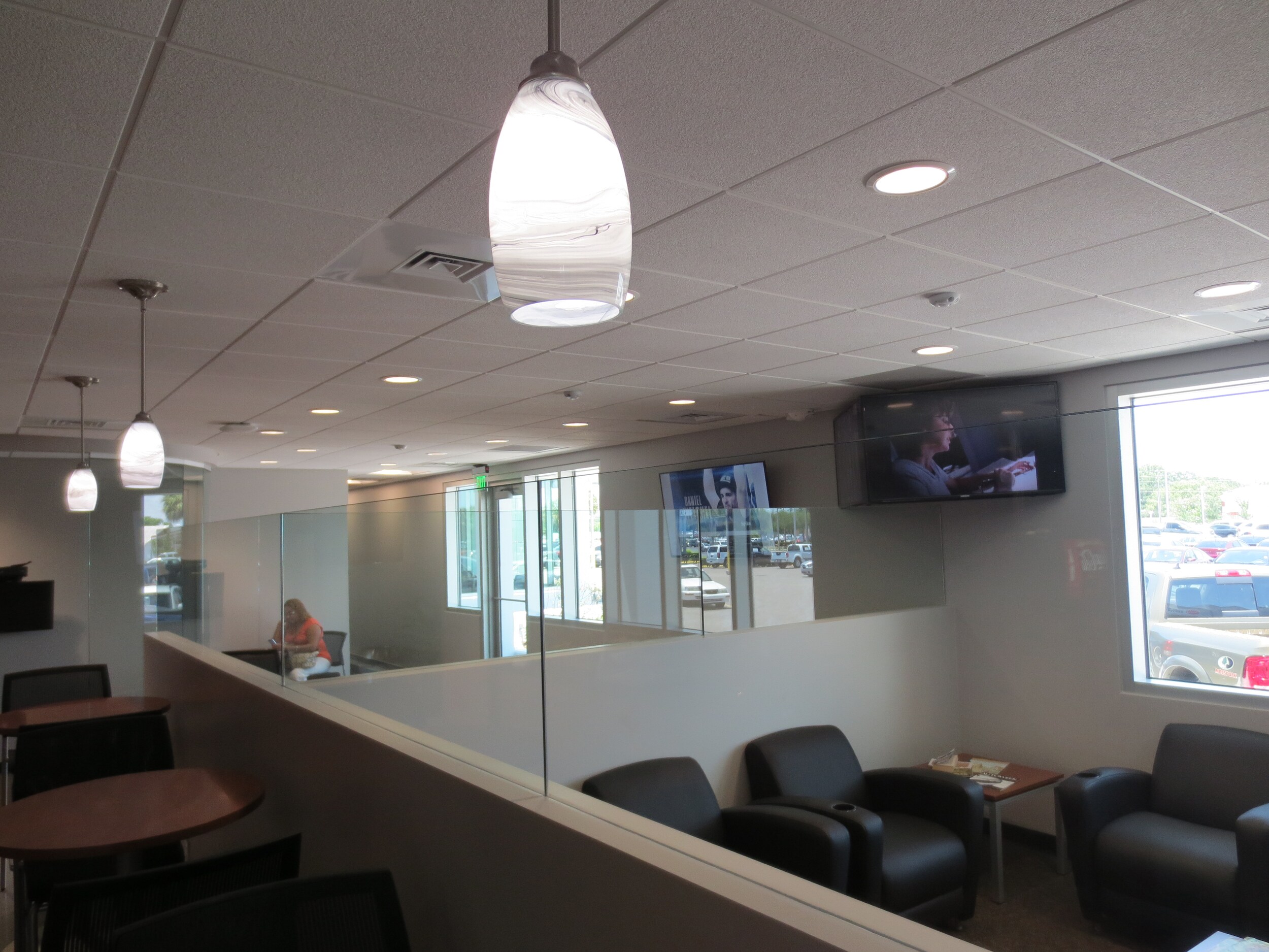 13. Guest Lounge.JPG