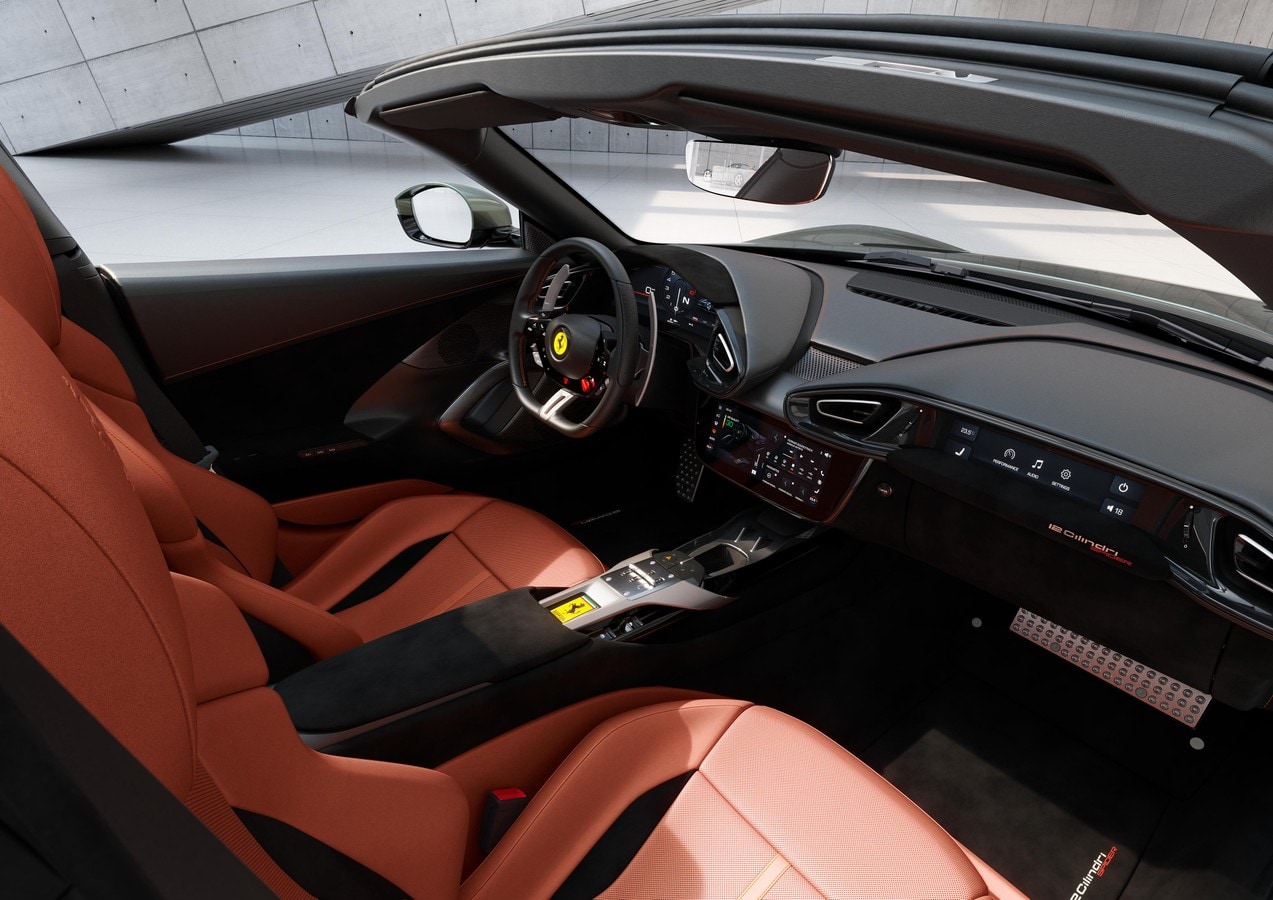 12cilindri%20spider%20interior%20side.jpg
