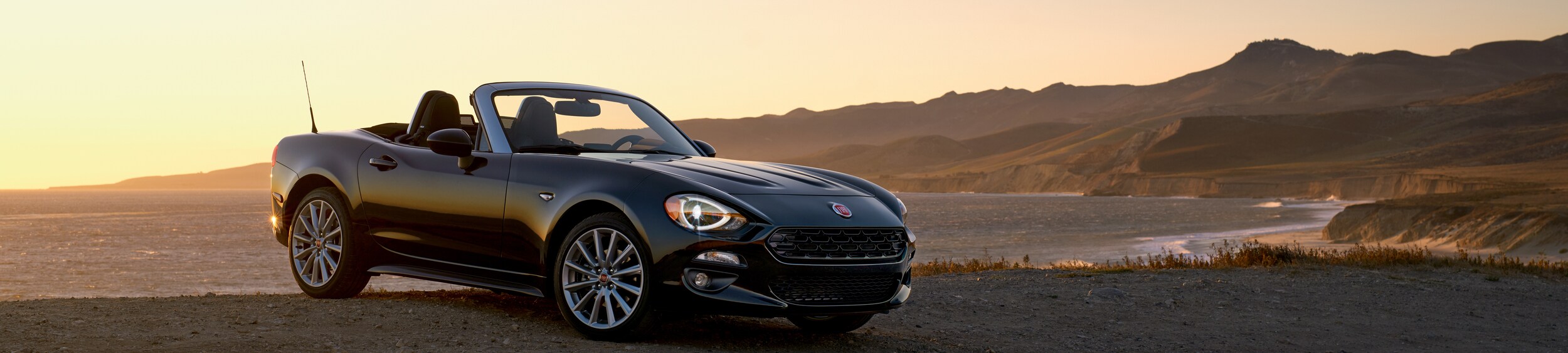 2017 FIAT Spider 124 - Exterior (1).jpg