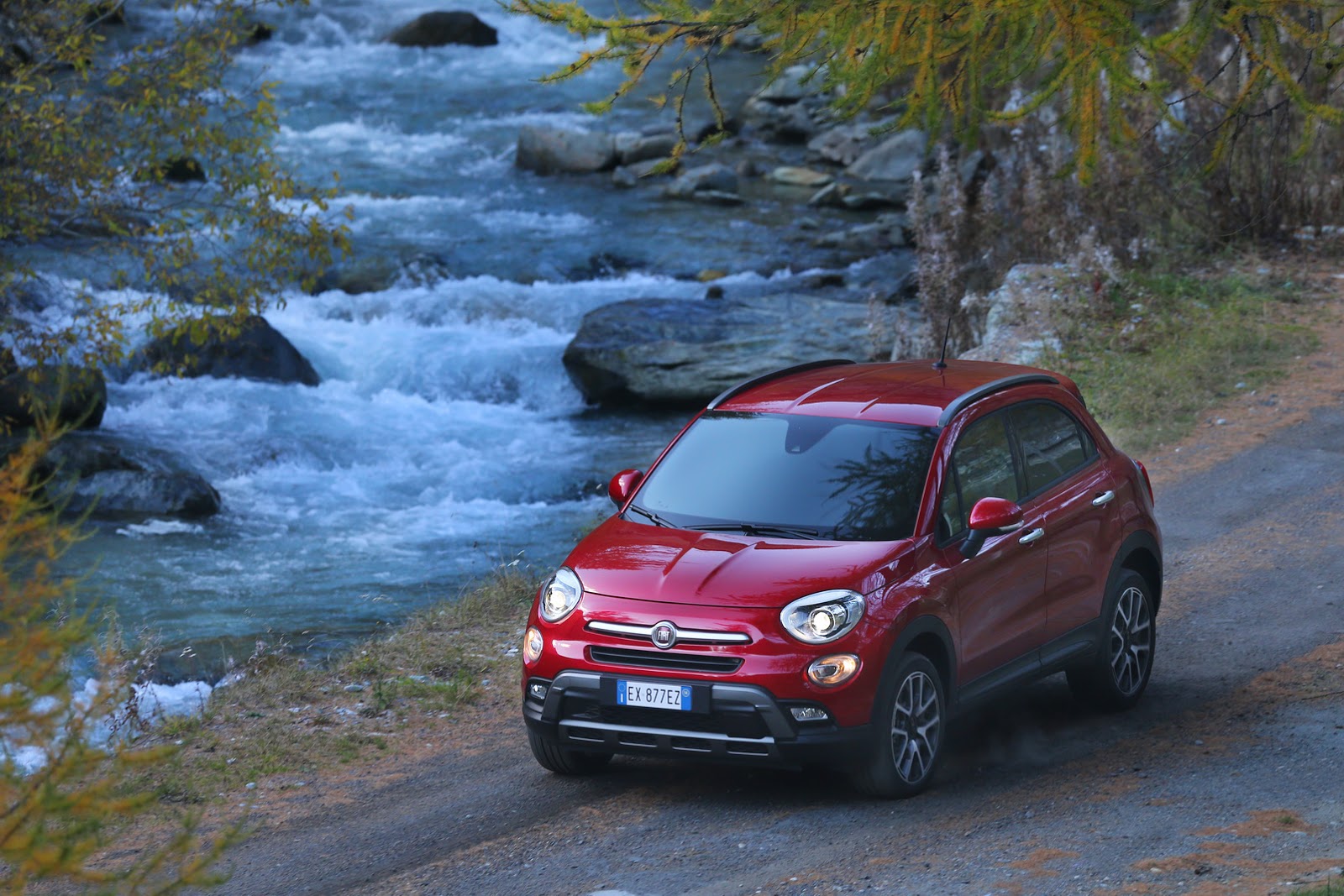 FIAT 500x River Shot.jpg