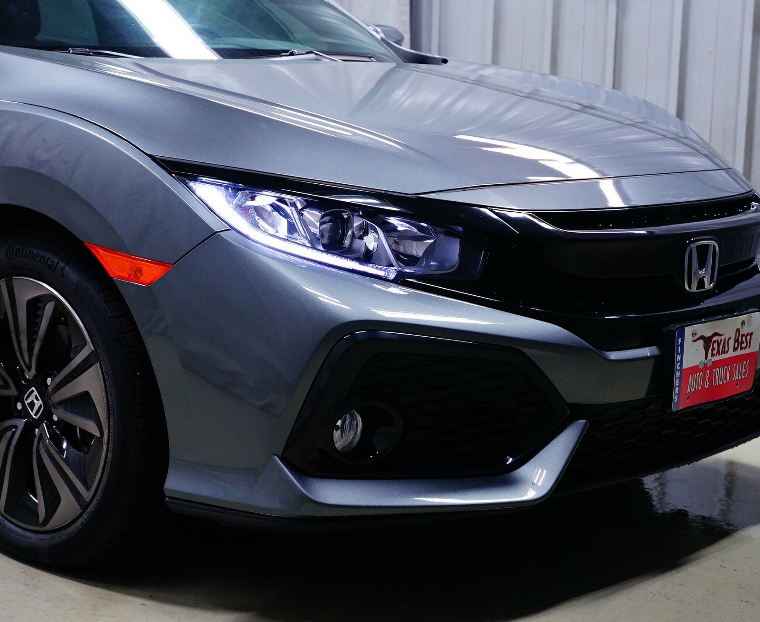 2018 Honda Civic EX-L.png