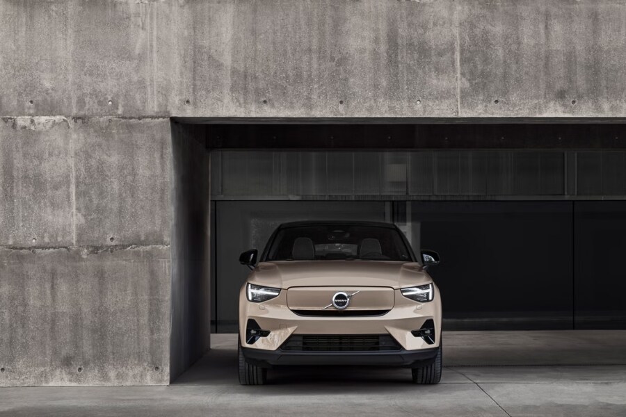 Volvo EX40 electric SUV