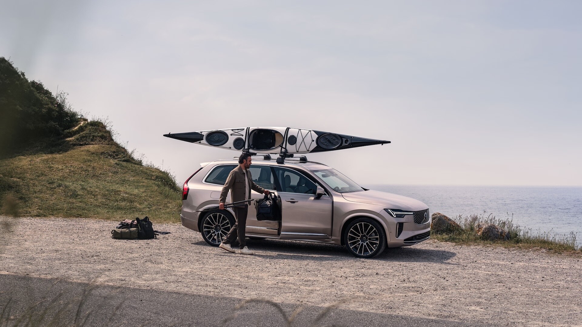 Volvo XC90 cargo area and towing confidence