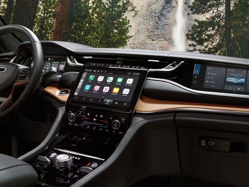 Jeep Grand Cherokee L Technology