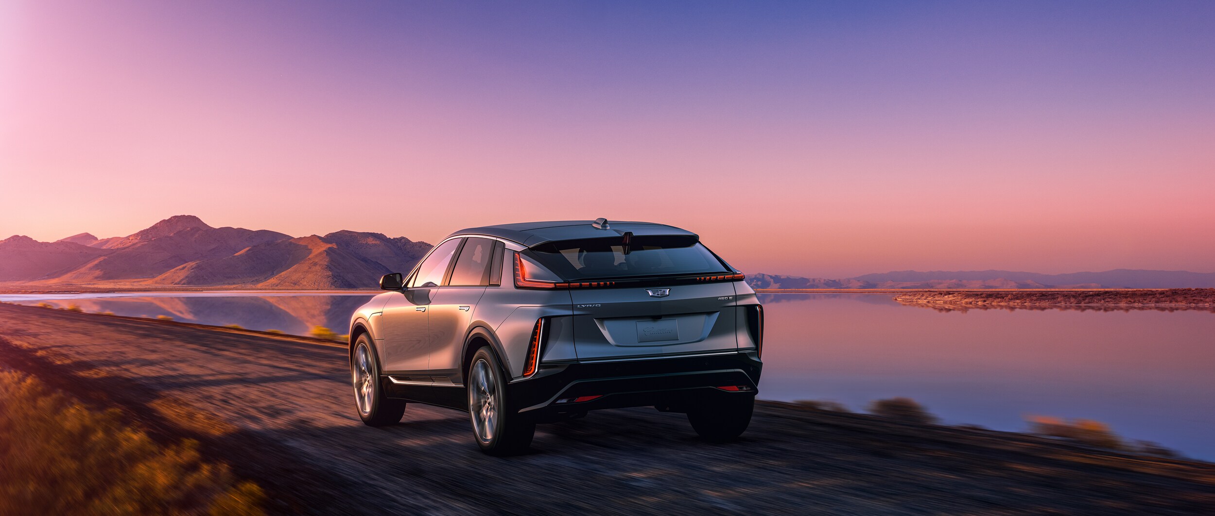 2023-Cadillac-LYRIQ-Luxury-SUV-L04.jpeg