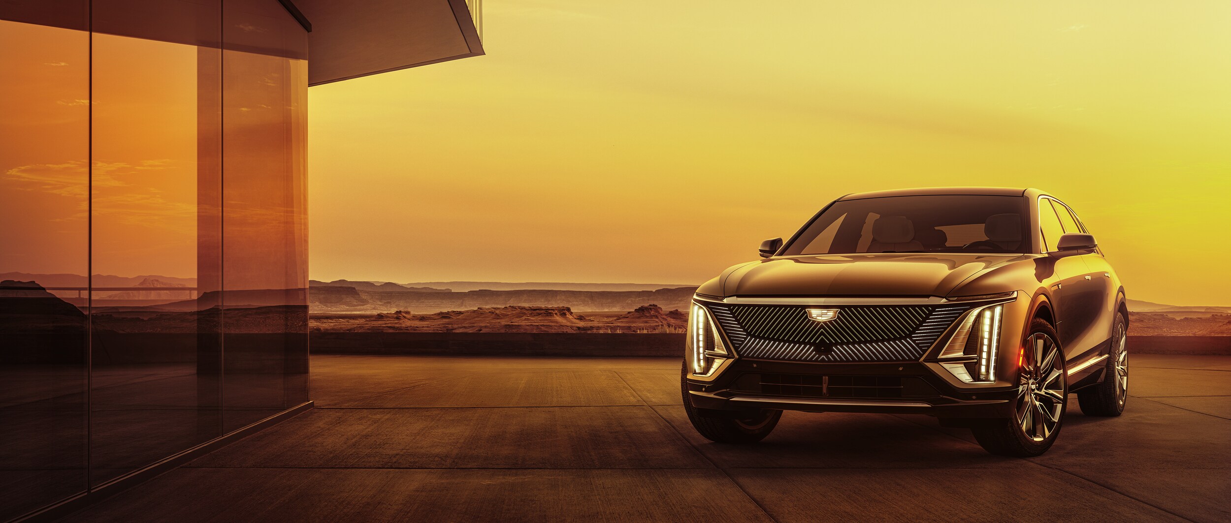 2024-Cadillac-LYRIQ-Luxury-SUV-L05.jpg