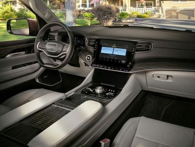2022 Jeep Wagoneer (1).JPG