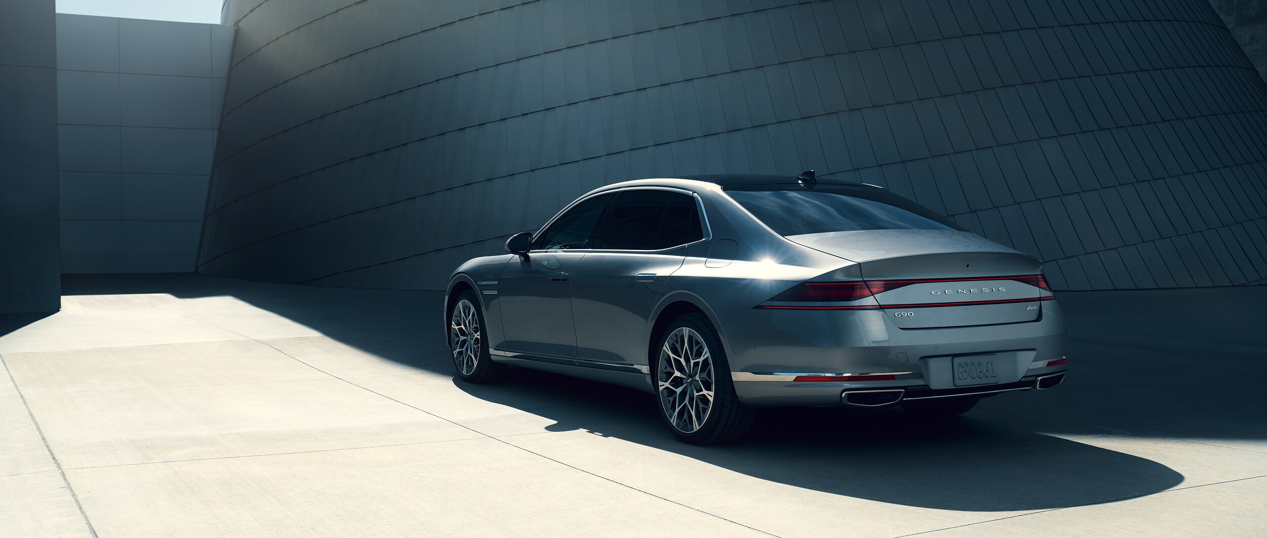 Genesis-G90-35TESupercharger-Sedan-L03.jpg