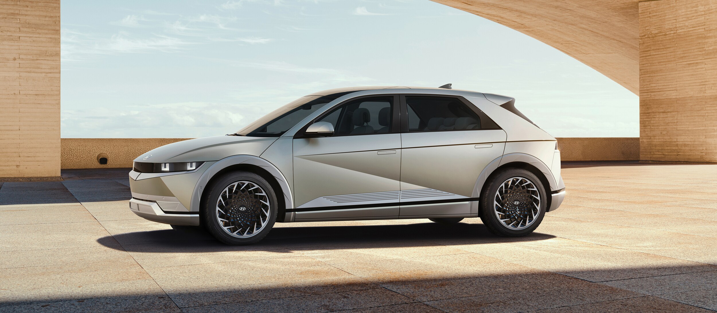2022 Hyundai IONIQ 5 (3).jpeg