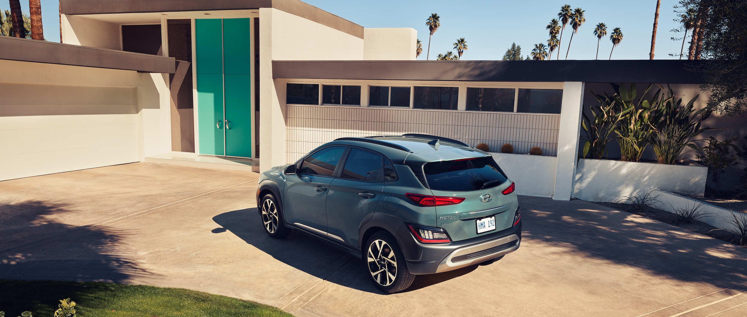 2023-Hyundai-Kona-EV-LTD-SUV-L03.jpg