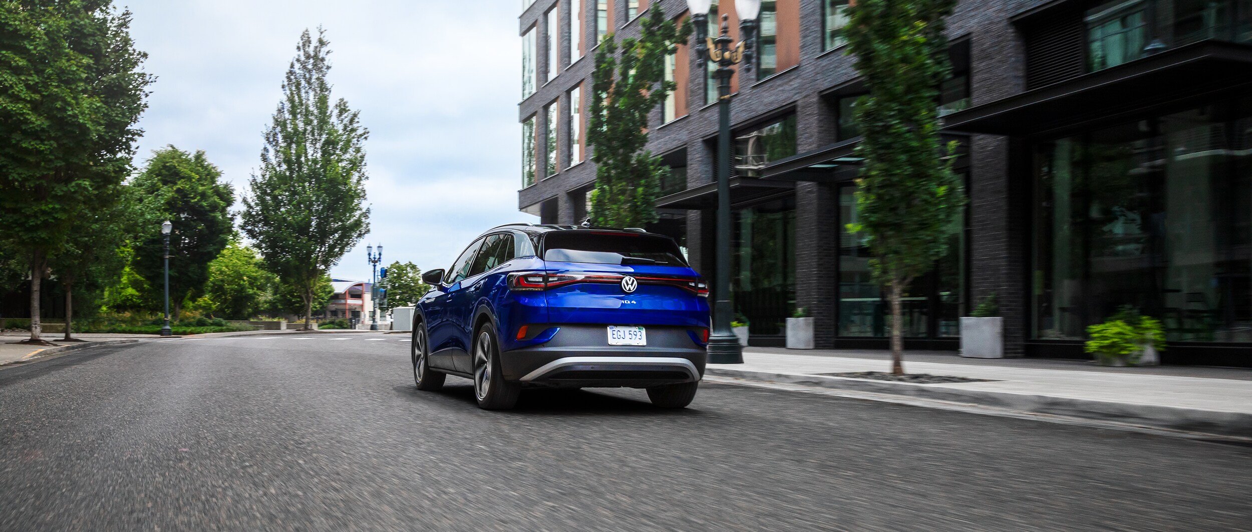 2023-Volkswagen-ID4-ProS-SUV-L16.jpeg