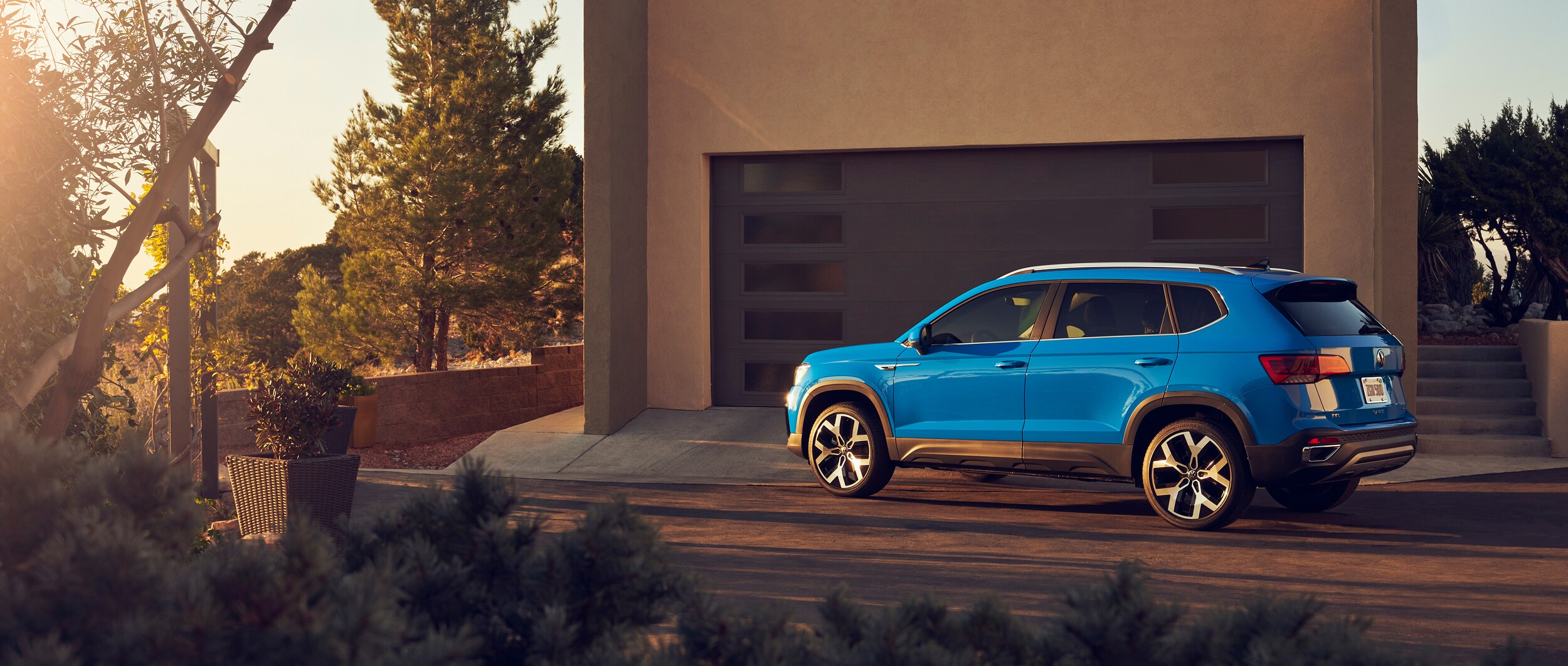 2022-Volkswagen-Taos-SEL4MOTION-SUV-L11.jpeg