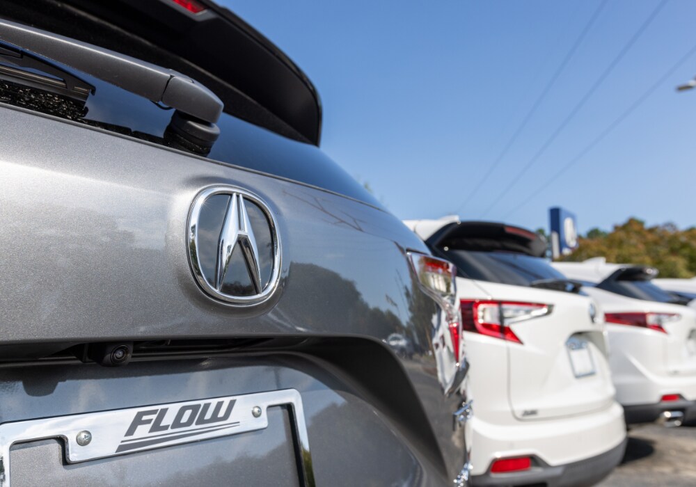 acura-service-loaner-car-wilmington.png Close up photo of the rear of an Acura SUV for sale at Flow Acura of Wilmington. The Acura logo is visible on the back of the car