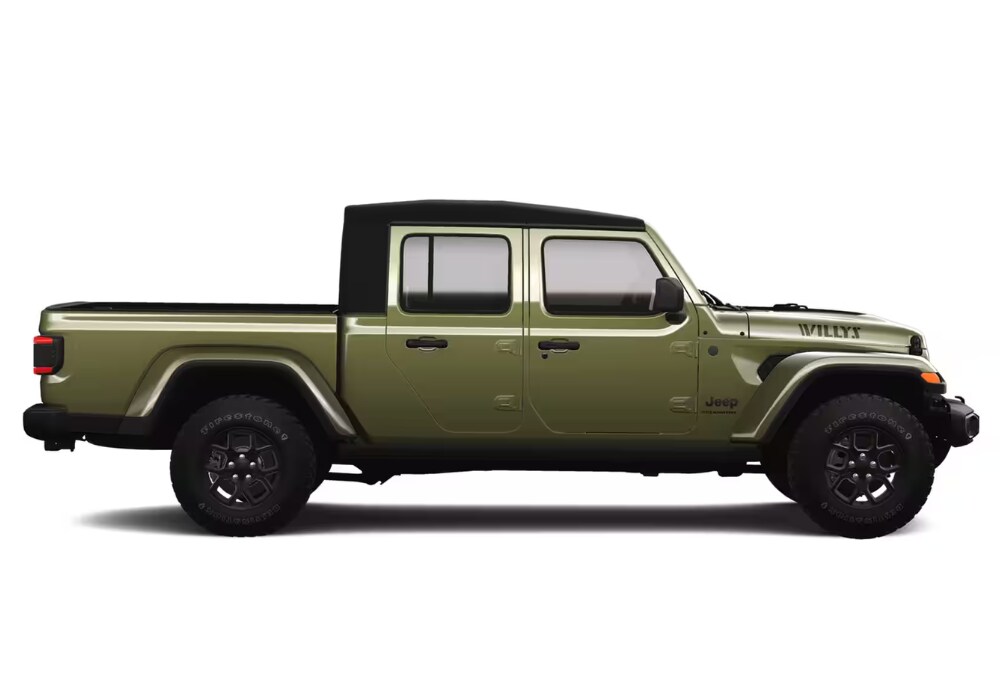 jeep-gladiator-for-sale-charlottesville.png Side view of a green Jeep Gladiator truck for sale in front of a white background