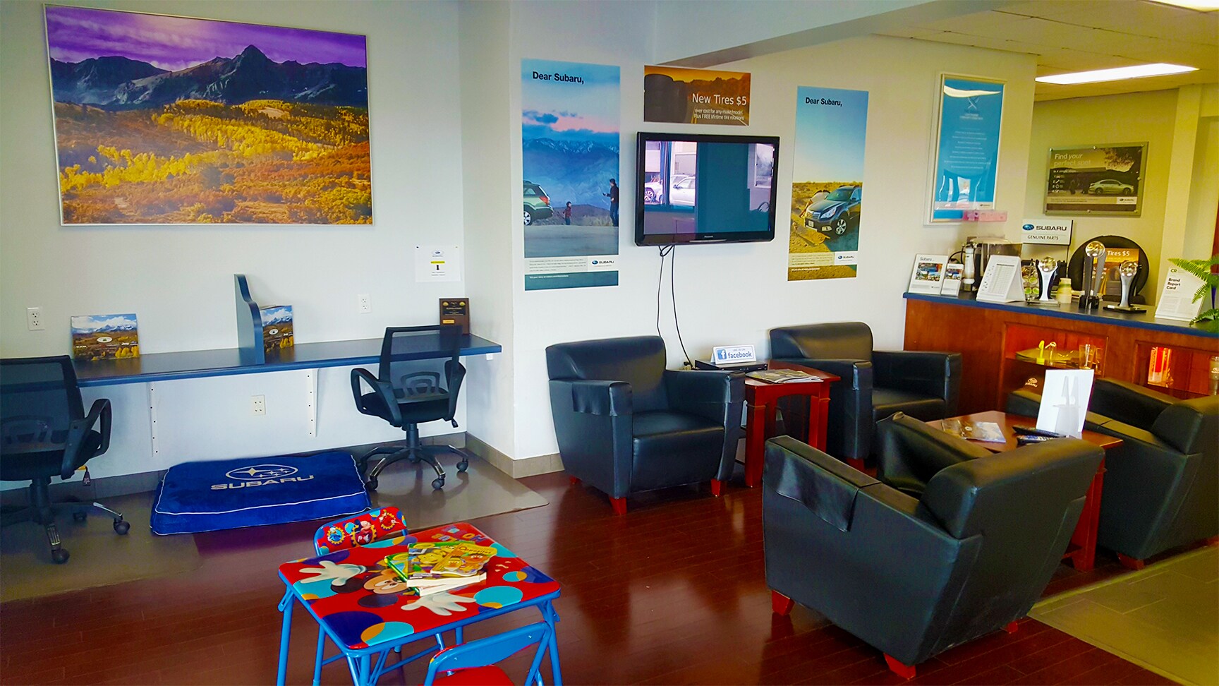 LoungeServiceSmFMC.jpg