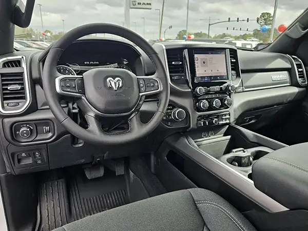 2025 RAM 1500 dash
