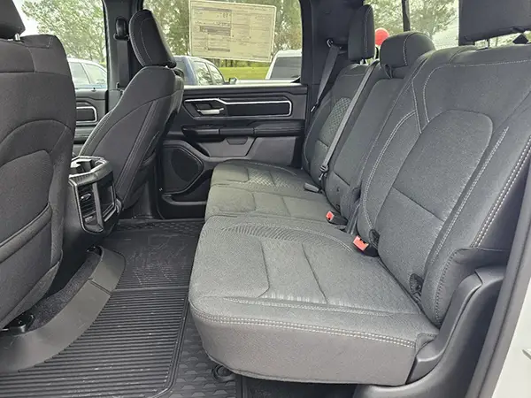 2025 RAM 1500 seats