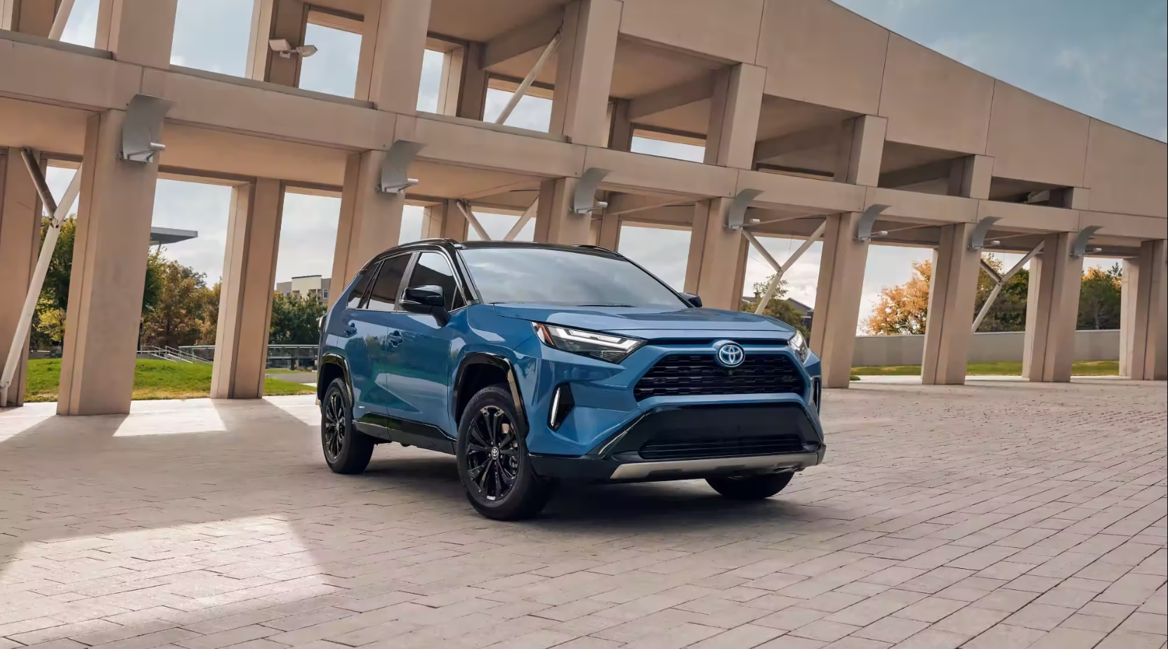 Toyota-RAV4-2023-Blue.png