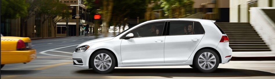 2020-Volkswagen-Golf-TSI-Hatchback-L01.jpeg