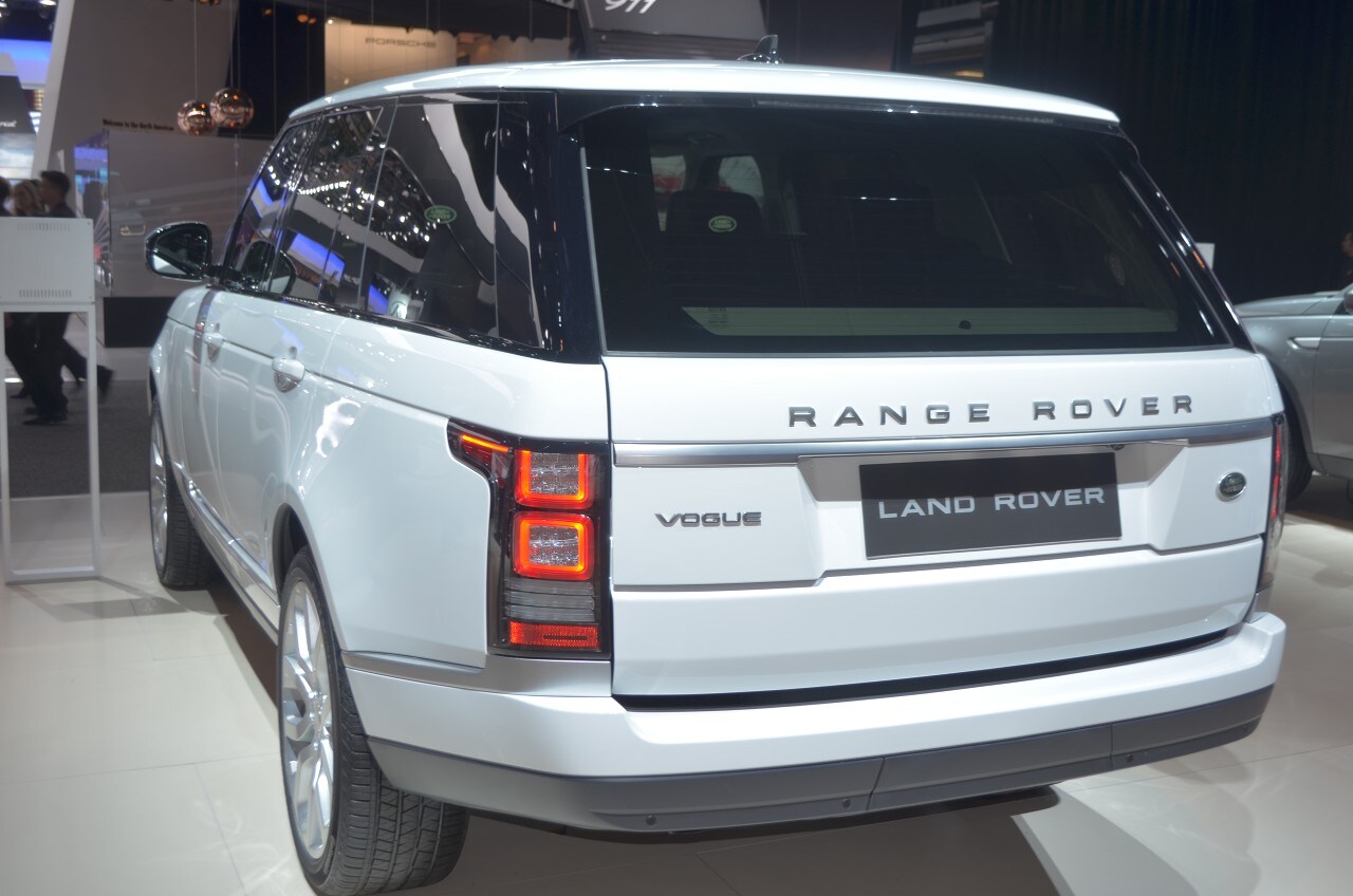 detroit-2015-autonation-land-rover-range-rover-td6-rear (7).jpg