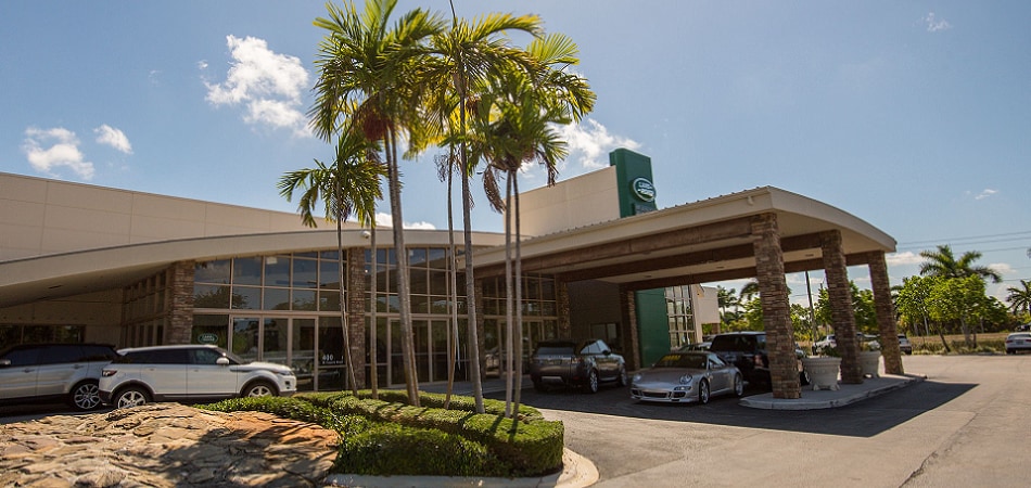Fort Lauderdale Area Land Rover Dealership Exterior view of Land Rover Fort Lauderdale Serving Fort Lauderdale